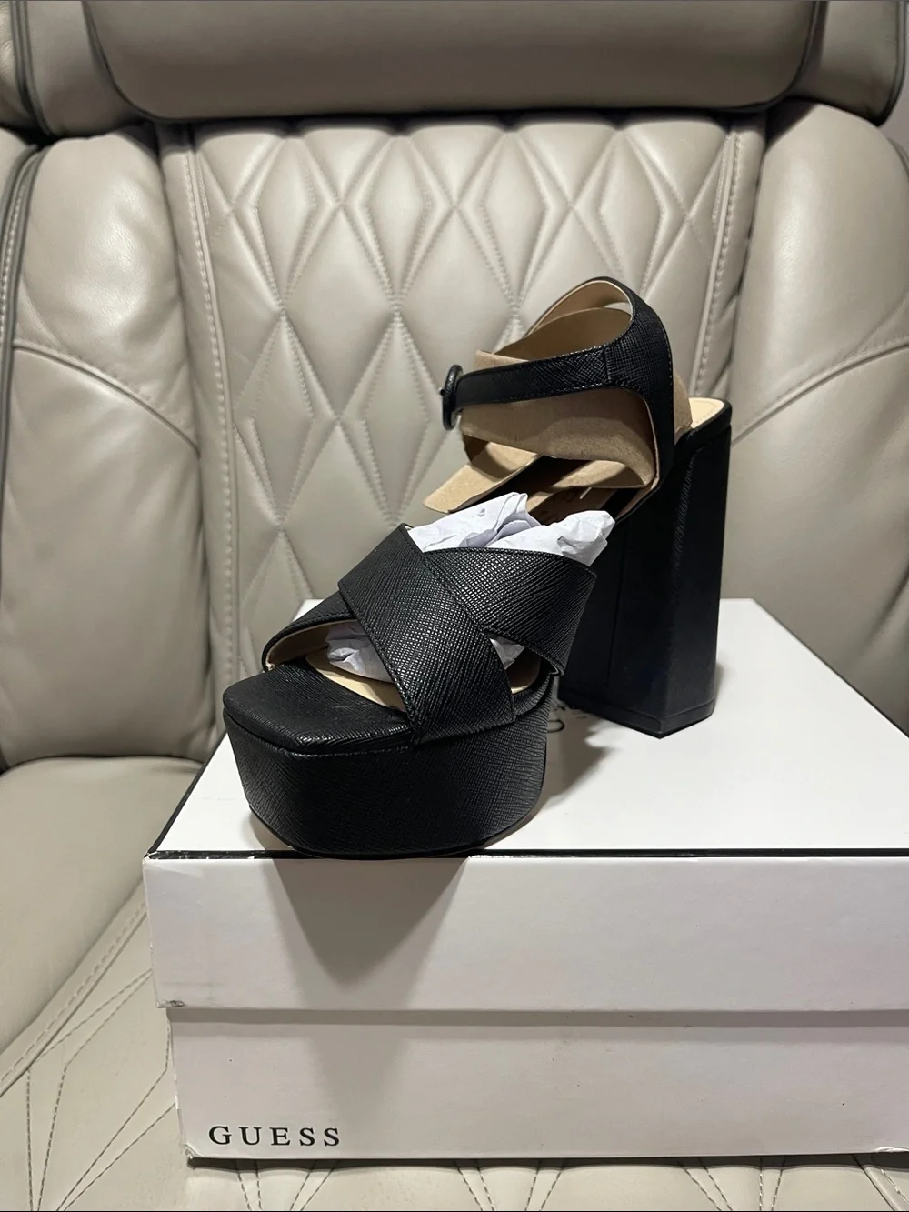 Guess stylish platform